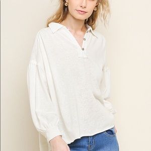 Umgee long puff sleeve collared top w/ raw hem NWT